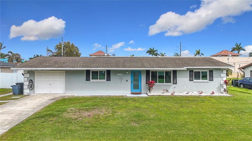 Picture of 1137 SE Petunia Ave, Port St. Lucie FL 34952