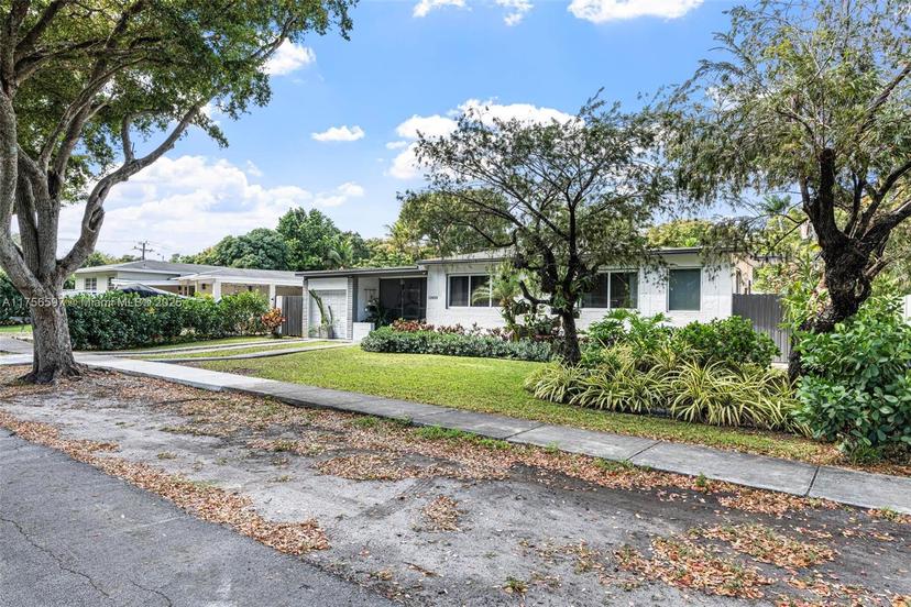 Picture of 12610 NE 1St Ct, North Miami FL 33161