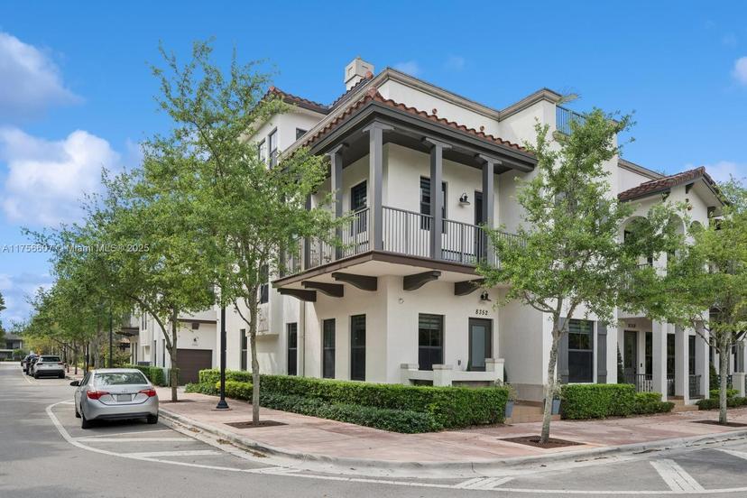 Picture of 8352 NW 52Nd Ter, Doral FL 33166