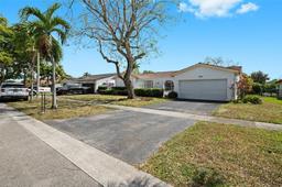 Picture of 10500 NW 5Th St, Plantation, FL 33324
