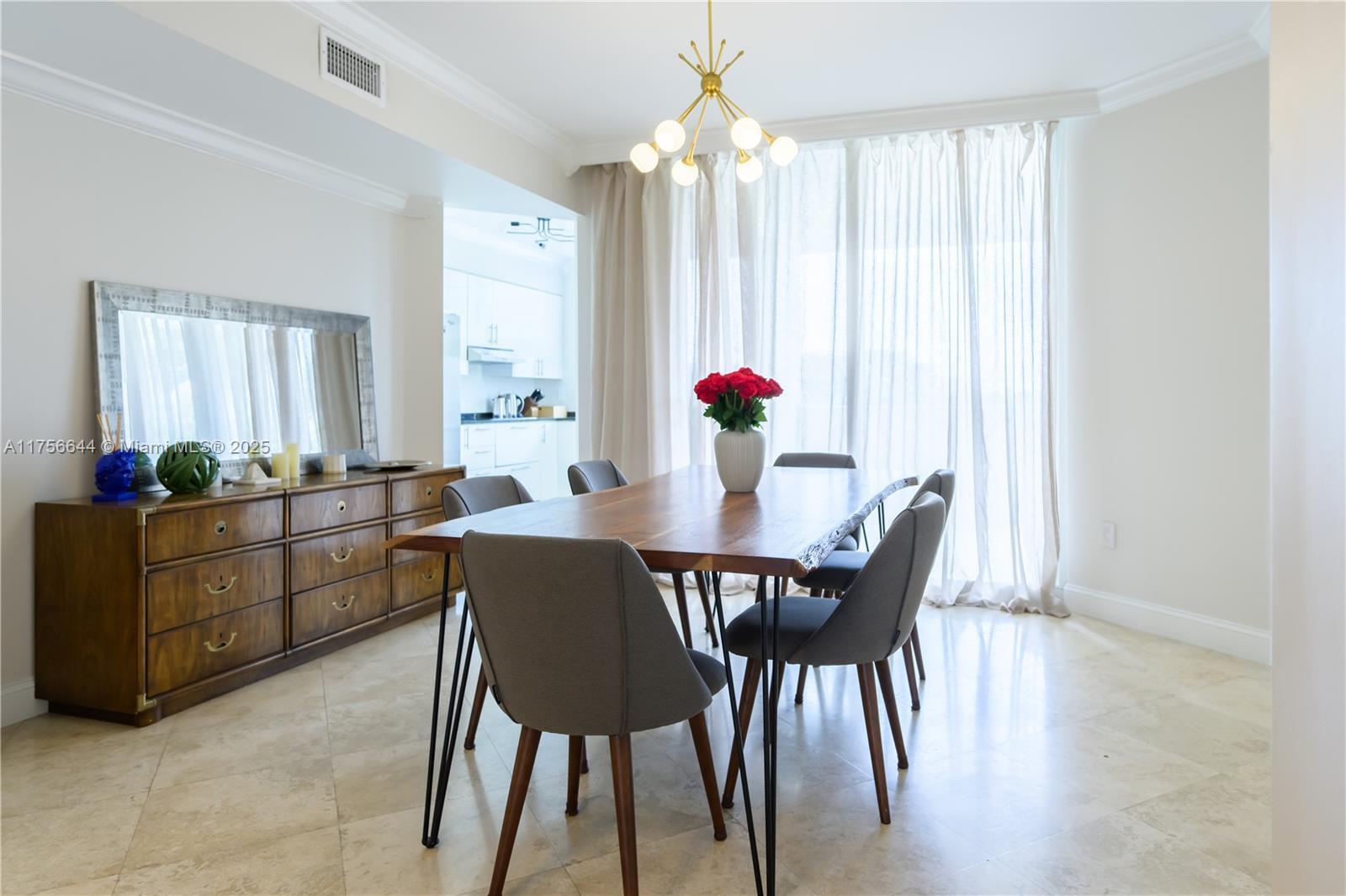 Picture of 19111 Collins Ave # 207, Sunny Isles Beach, FL 33160