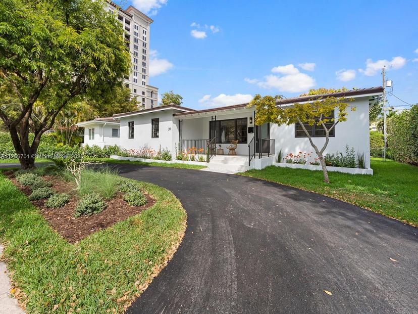 Picture of 39 Palermo Ave, Coral Gables FL 33134