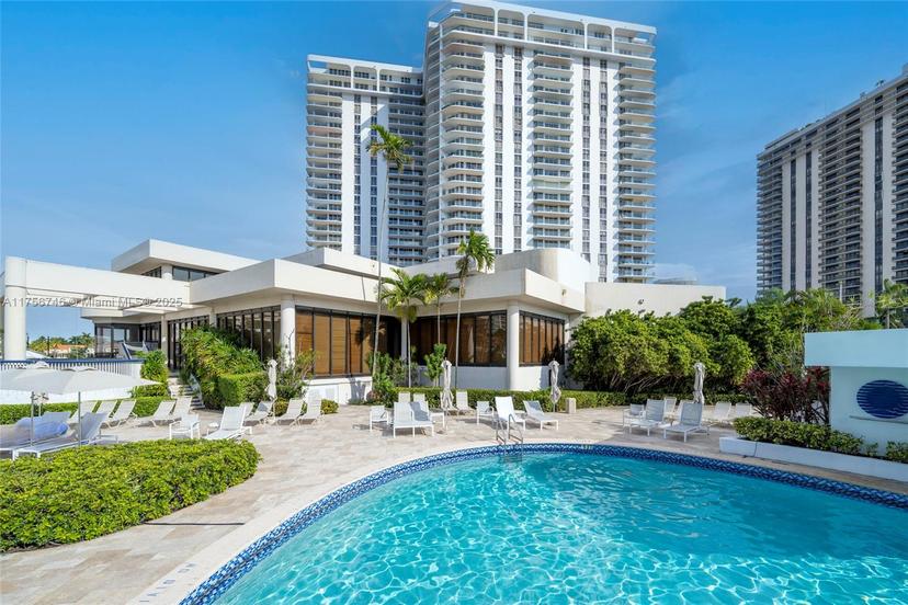 Picture of 19707 Turnberry Way # 25C, Aventura FL 33180