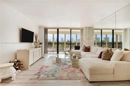 Picture of 20301 W Country Club Dr # 526, Aventura, FL 33180
