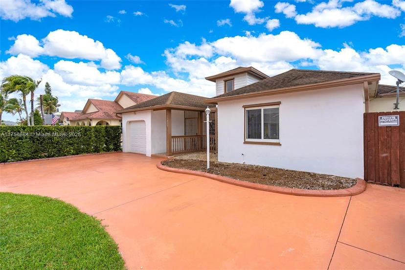 Picture of 15835 SW 144Th Ct, Miami FL 33177
