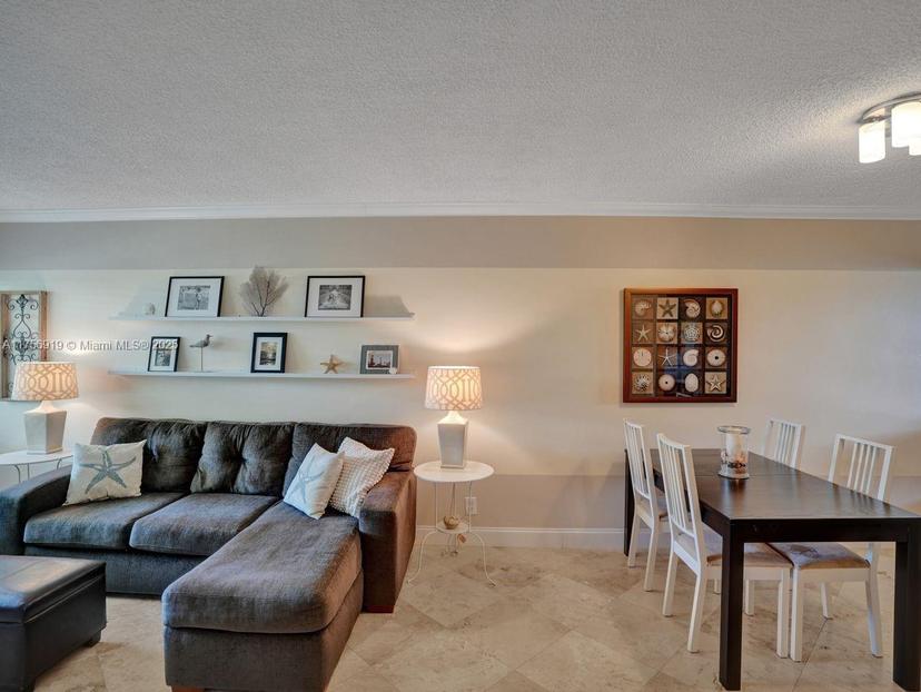 Picture of 1900 NE 8Th Ct # 306, Fort Lauderdale FL 33304