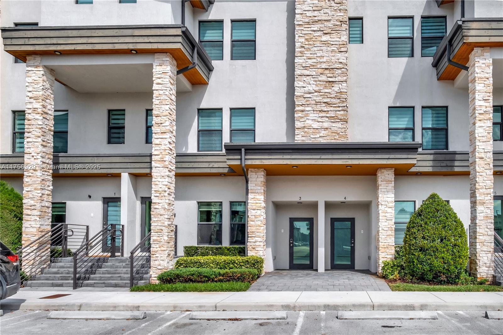 Picture of 10473 NW 82Nd St # 3, Doral, FL 33178