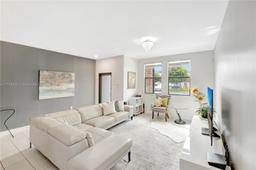 Picture of 10473 NW 82Nd St # 3, Doral, FL 33178
