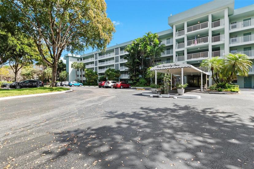Picture of 802 Cypress Grove Ln # 409, Pompano Beach FL 33069
