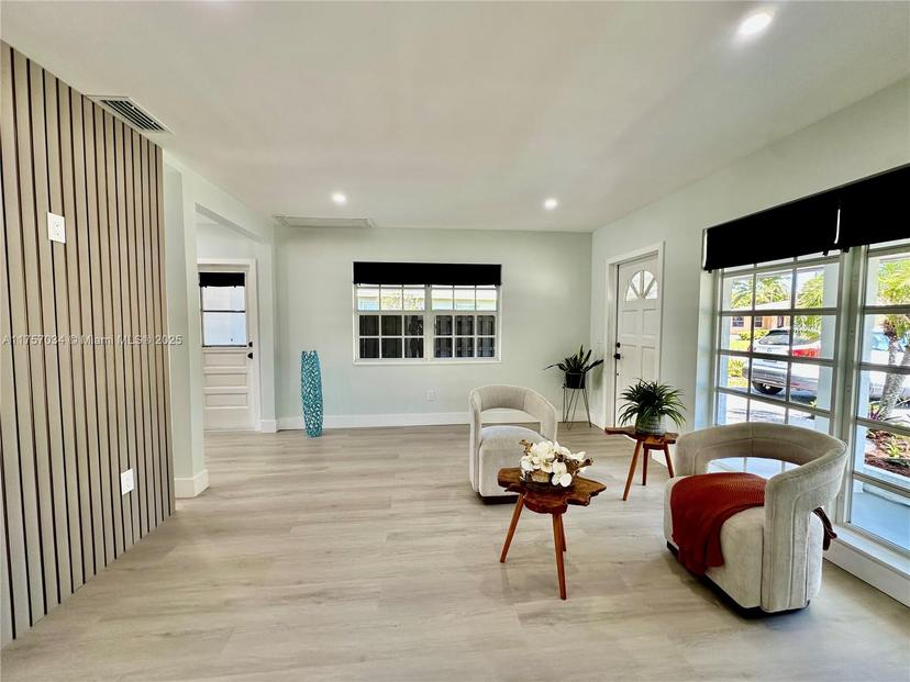 Picture of 4861 NE 8Th Ave, Oakland Park FL 33334
