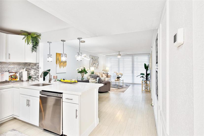 Picture of 8340 Sands Point Blvd # 105P, Tamarac FL 33321