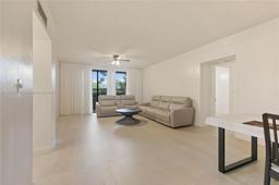 Picture of 900 NE 195Th St # 113, Miami, FL 33179