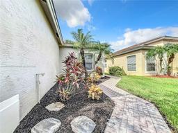 Picture of 310 SW Tomoka Springs Dr, Port St. Lucie, FL 34986