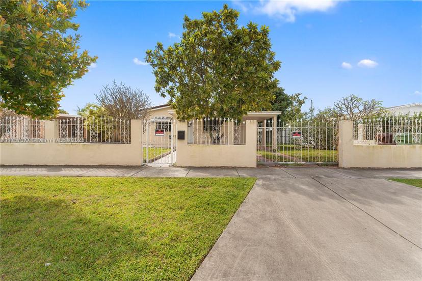 Picture of 1060 W 32Nd St, Hialeah FL 33012