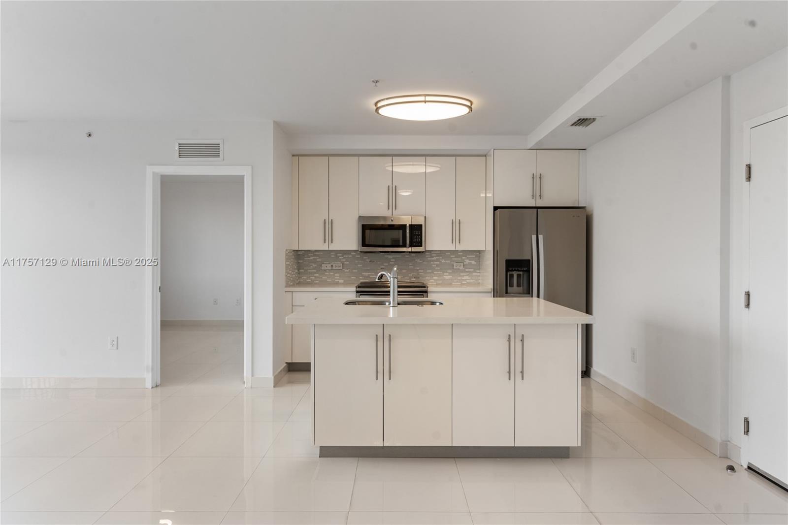 Picture of 2651 NE 212Th Ter # 403, Miami, FL 33180