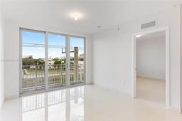 Picture of 2651 NE 212Th Ter # 403, Miami, FL 33180