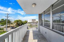 Picture of 2016 Bay Dr # 304, Miami Beach, FL 33141