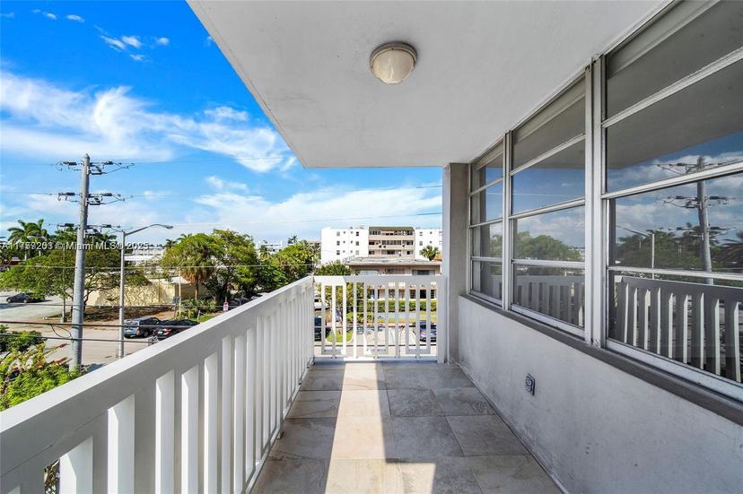 Picture of 2016 Bay Dr # 304, Miami Beach FL 33141