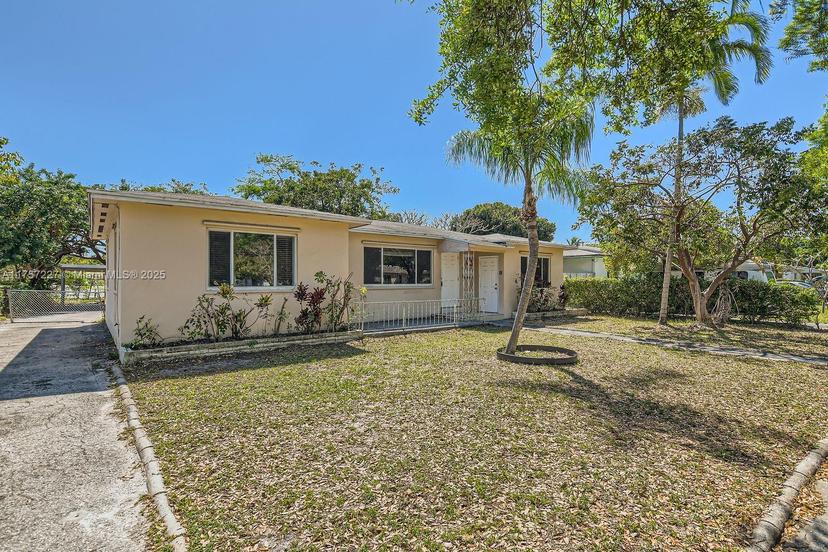 Picture of 2648 Washington St, Hollywood FL 33020