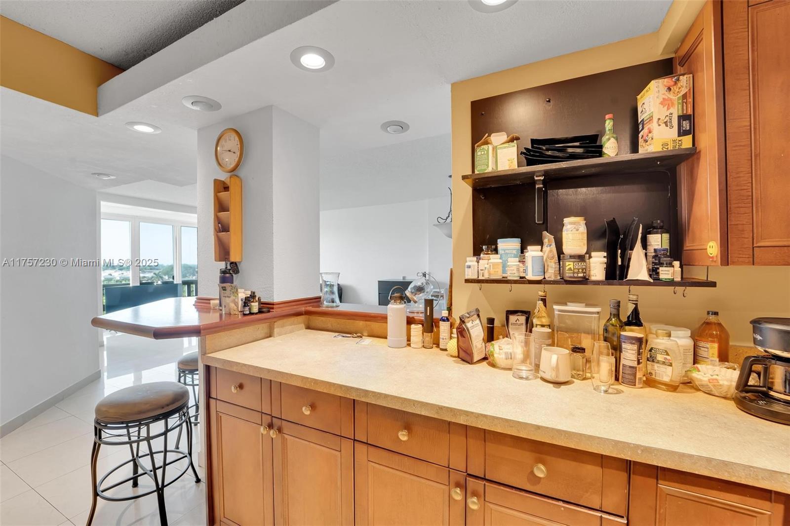 Picture of 919 Hillcrest Dr # 704, Hollywood, FL 33021