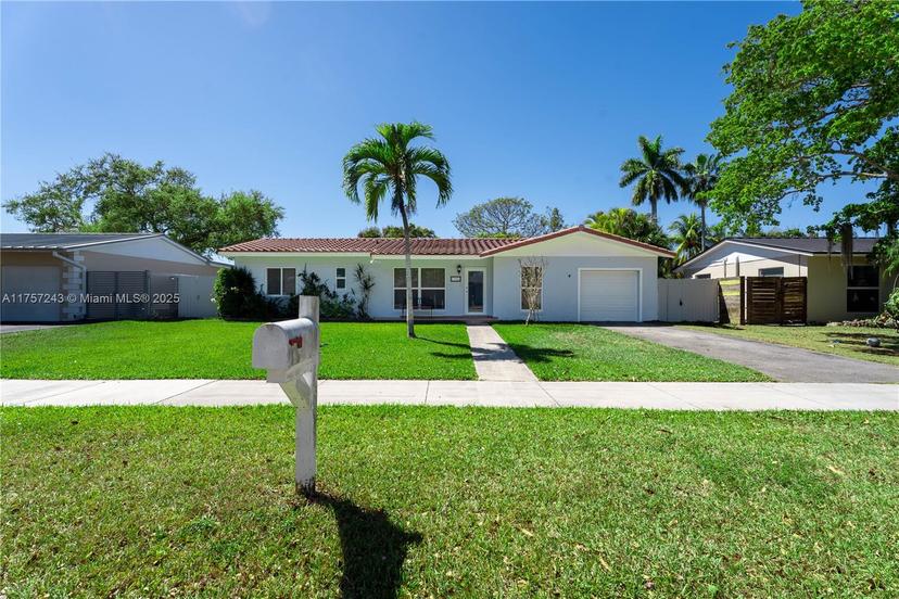 Picture of 17924 SW 89Th Pl, Palmetto Bay FL 33157