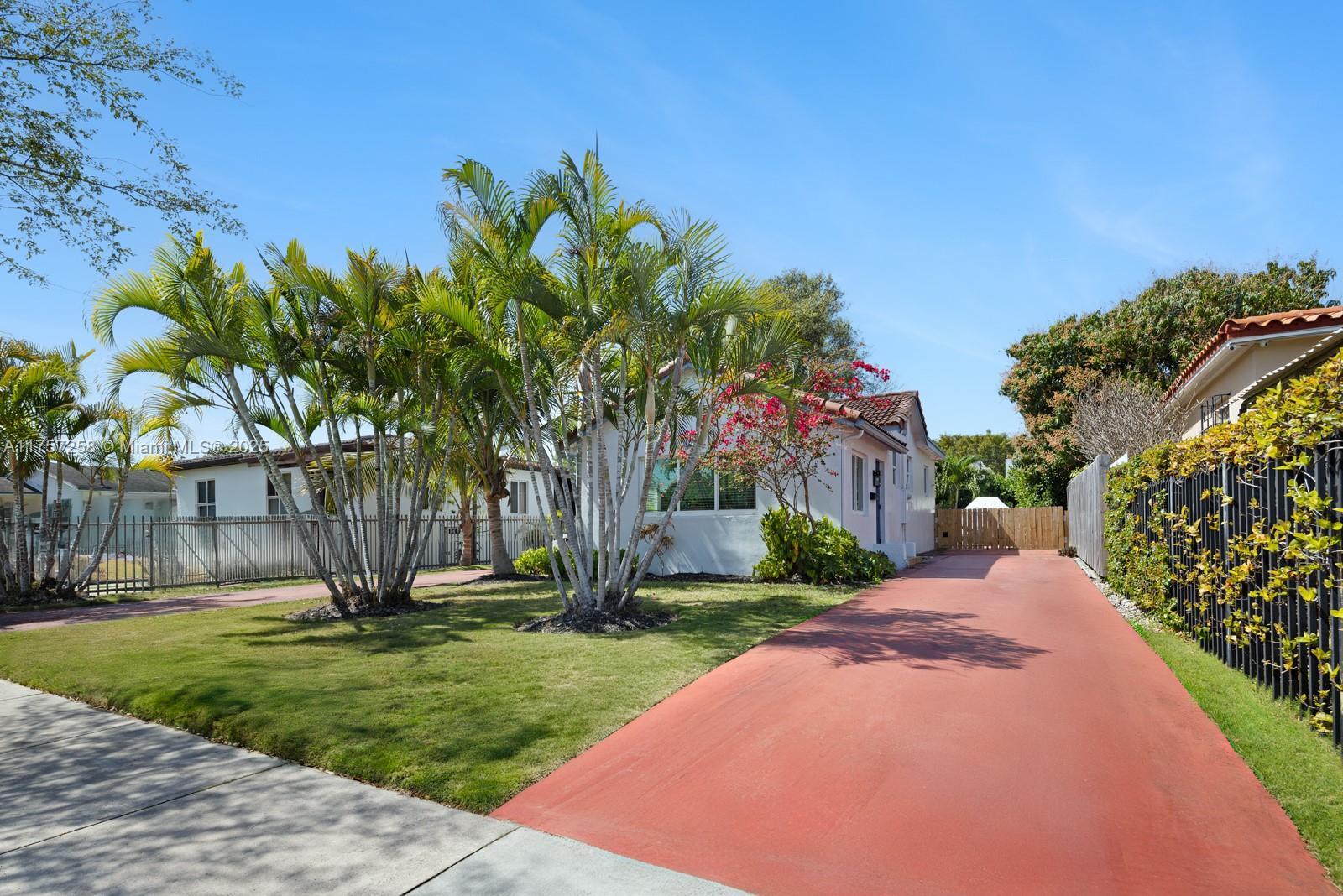Picture of 2640 SW 33Rd Ct, Miami, FL 33133