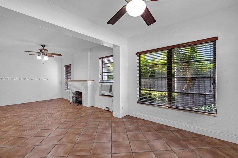 Picture of 1024 Tyler St, Hollywood FL 33019