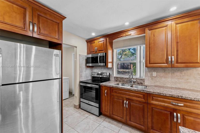 Picture of 6641 NW 21St Ct, Sunrise FL 33313