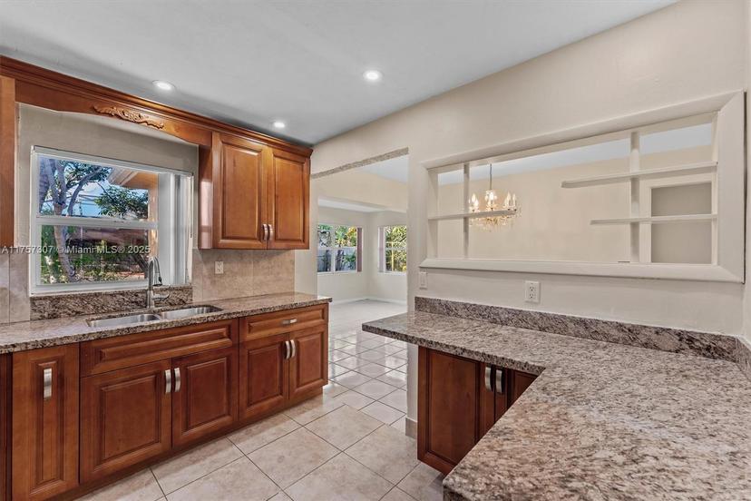 Picture of 6641 NW 21St Ct, Sunrise FL 33313