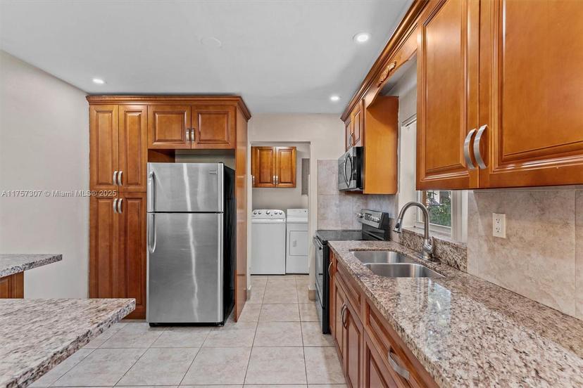 Picture of 6641 NW 21St Ct, Sunrise FL 33313