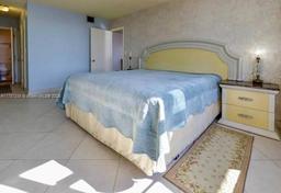Picture of 3800 S Ocean Dr # 1709, Hollywood, FL 33019