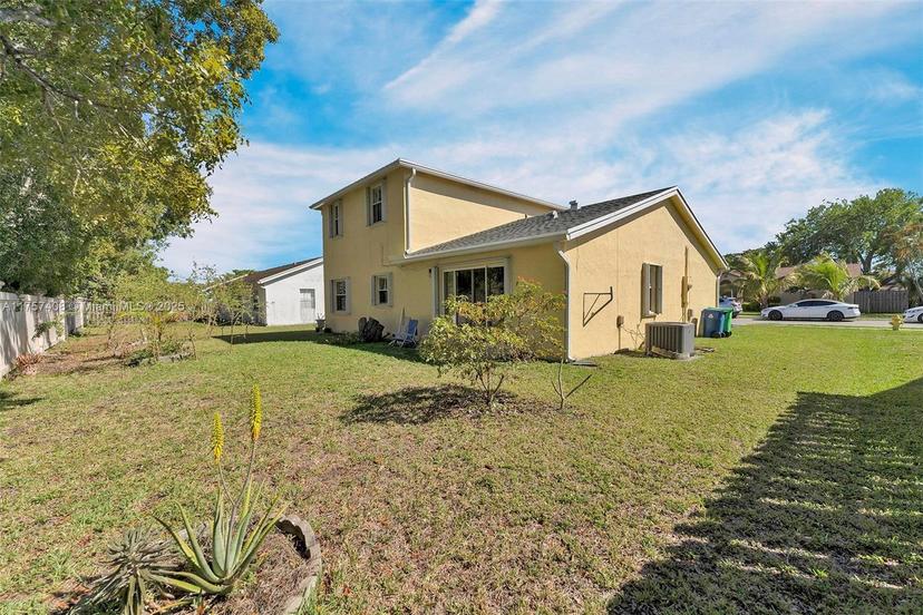 Picture of 9579 NW 53Rd St, Sunrise FL 33351