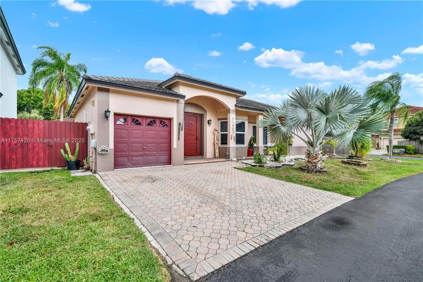 Picture of 21483 SW 91St Ave, Cutler Bay FL 33189