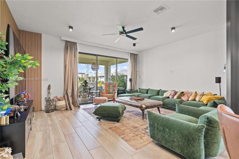 Picture of 4461 Waterside Drive, Oakland Park FL 33309