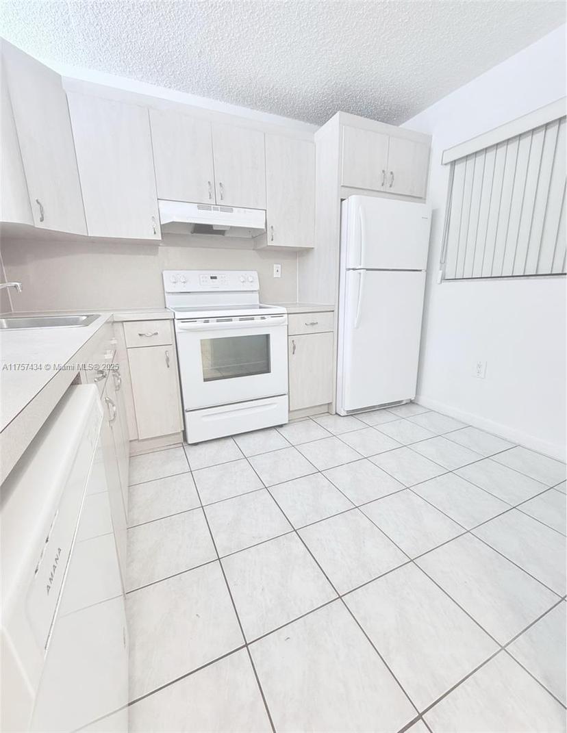 Picture of 10835 SW 112Th Ave # 206, Miami FL 33176