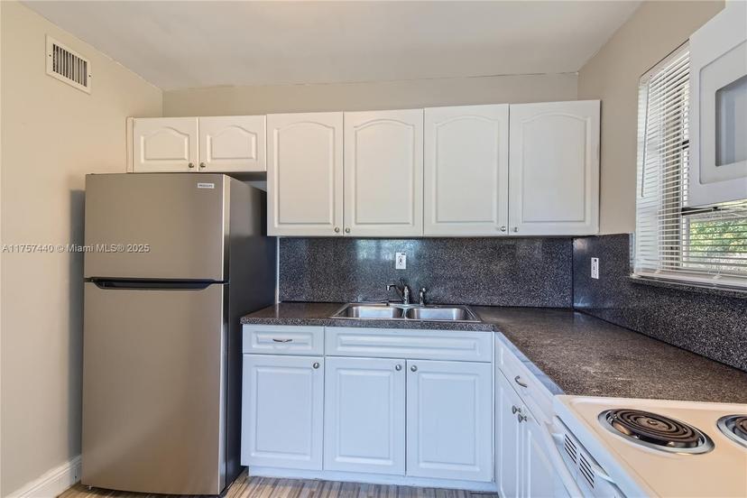 Picture of 2100 SW 68Th Way, Miramar FL 33023