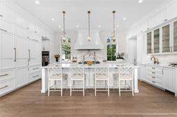 Picture of 6700 SW 102Nd Ter, Pinecrest, FL 33156