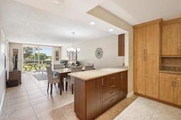 Picture of 9820 S Hollybrook Lake Dr # 310, Pembroke Pines, FL 33025