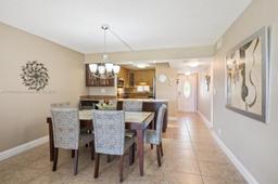 Picture of 9820 S Hollybrook Lake Dr # 310, Pembroke Pines, FL 33025