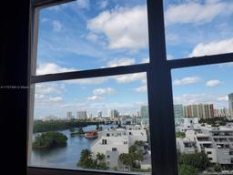 Picture of 400 Kings Point Dr # 1018, Sunny Isles Beach, FL 33160
