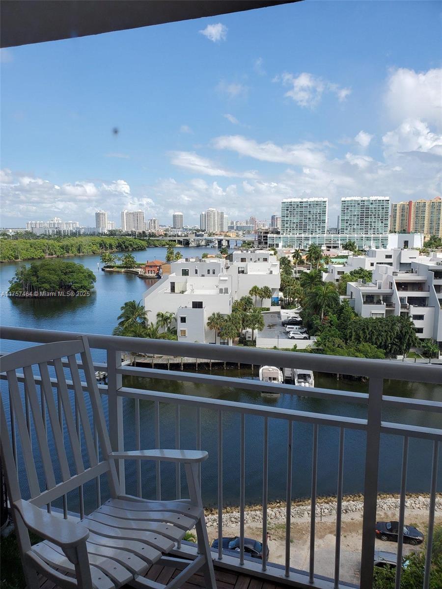 Picture of 400 Kings Point Dr # 1018, Sunny Isles Beach, FL 33160