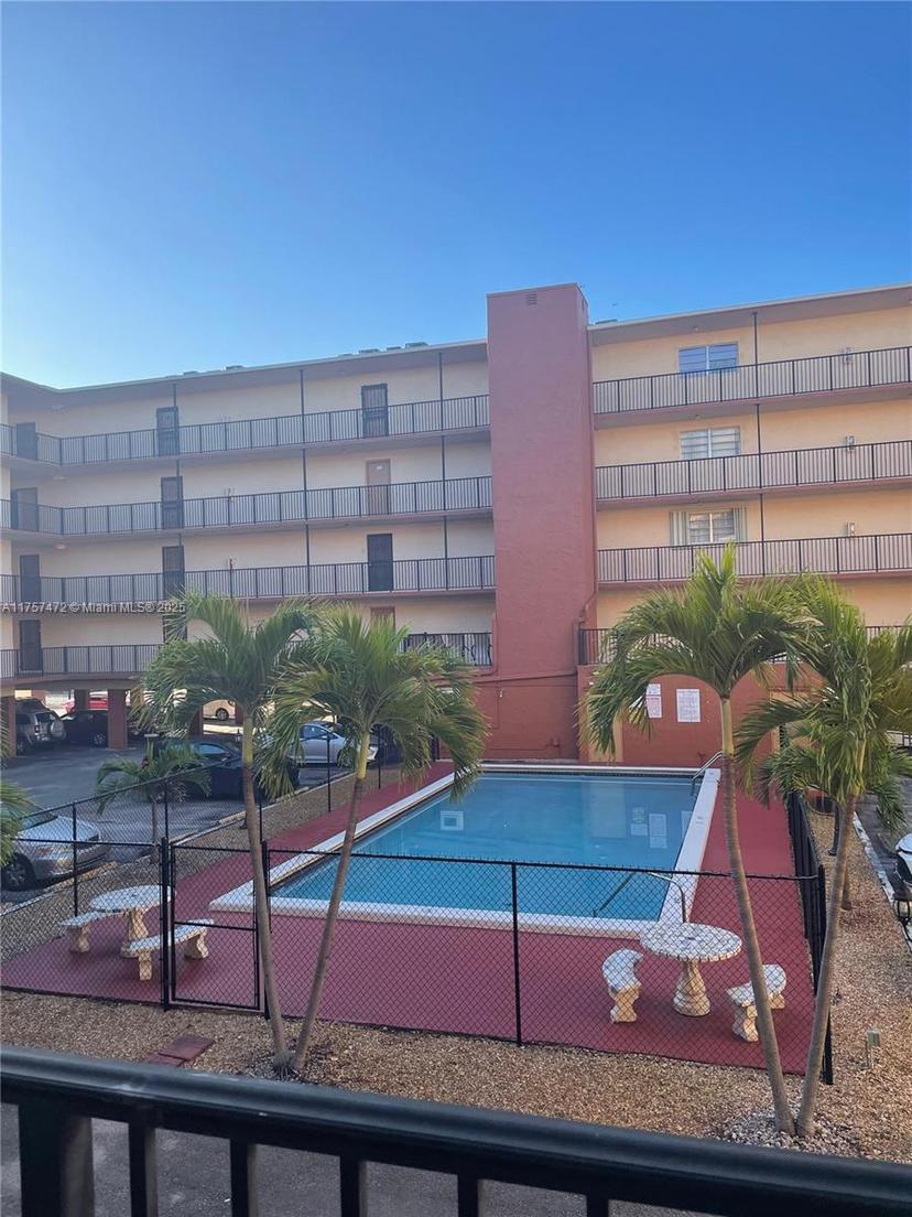 Picture of 1075 W 68Th St # 108, Hialeah FL 33014