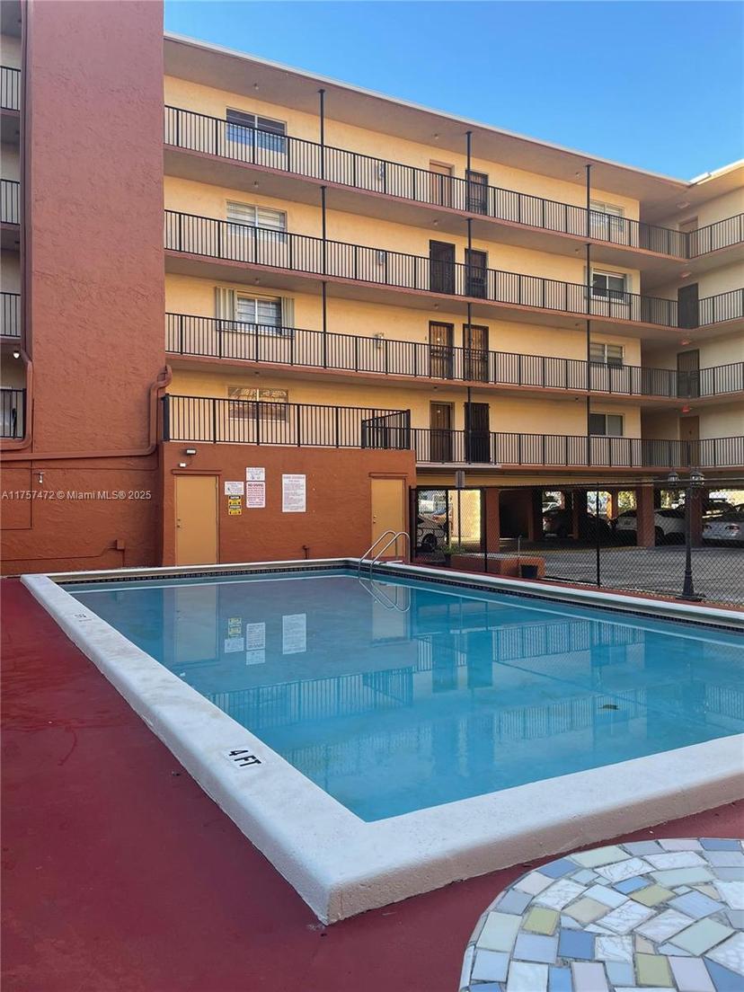 Picture of 1075 W 68Th St # 108, Hialeah FL 33014