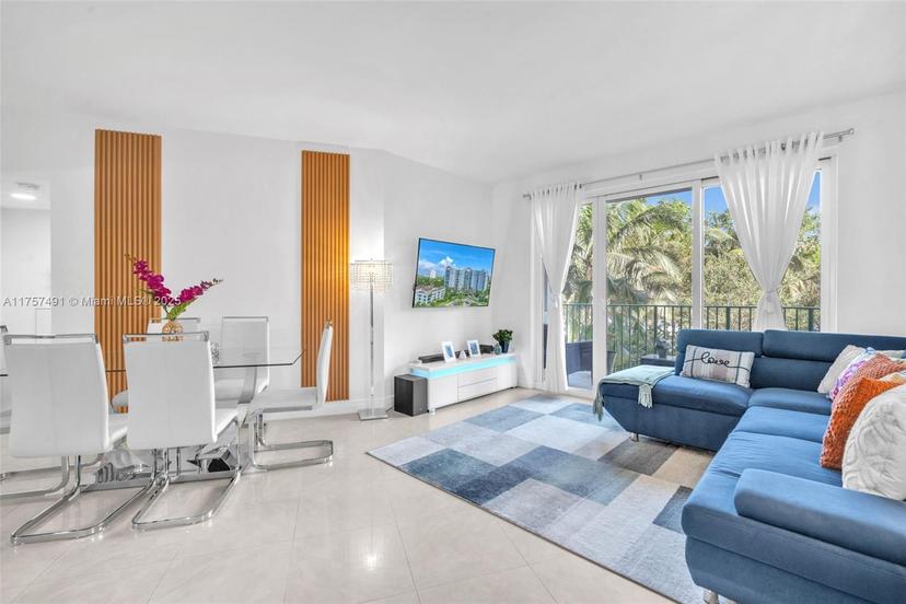 Picture of 20000 E Country Club Dr # 212, Aventura FL 33180
