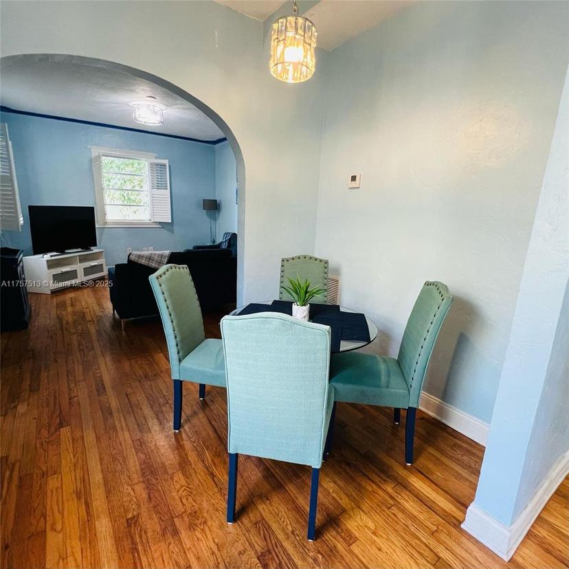 Picture of 928 Euclid Ave # 6, Miami Beach FL 33139