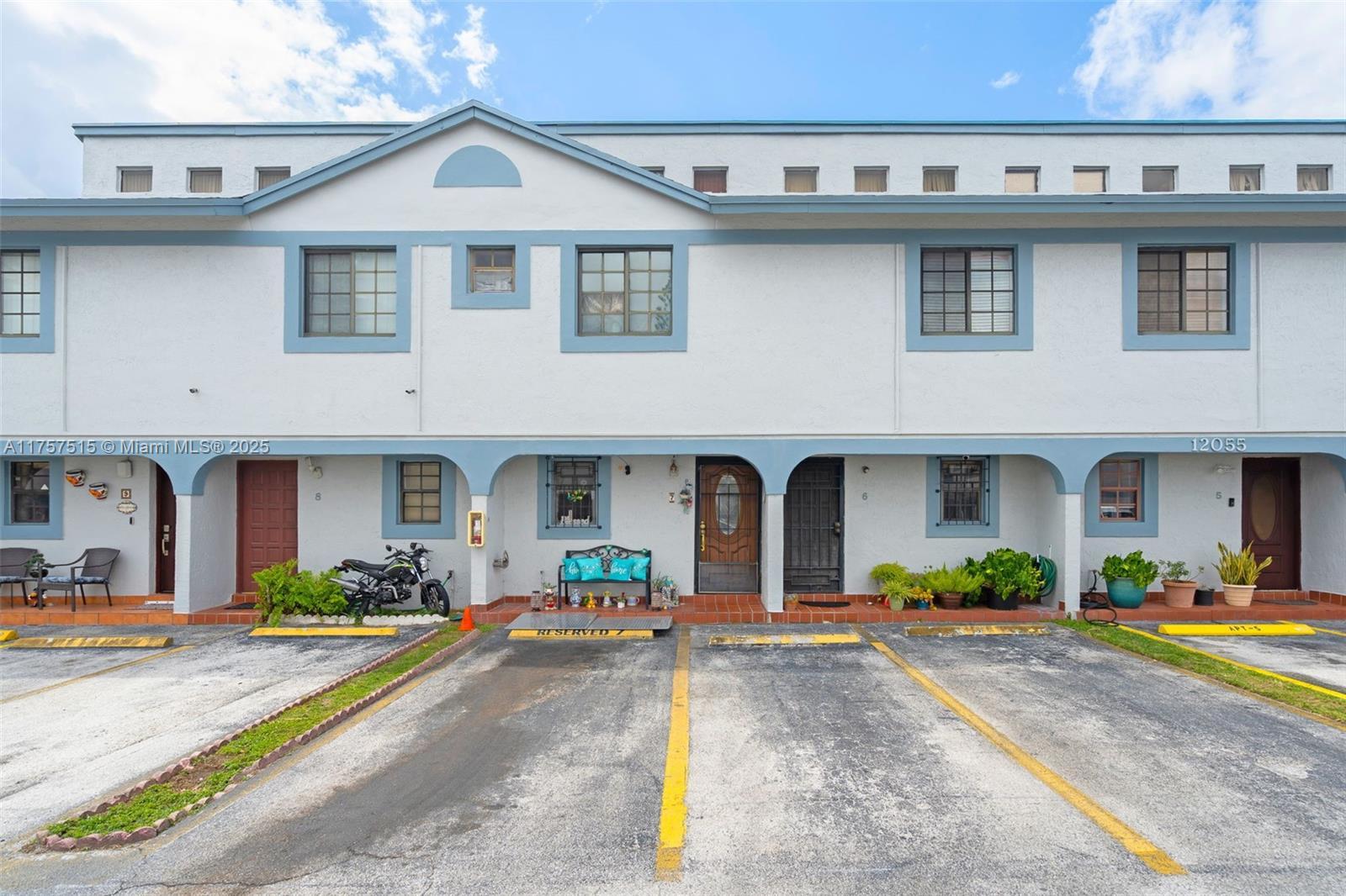 Picture of 12055 SW 18Th St # 43, Miami, FL 33175