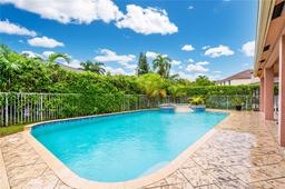 Picture of 1065 Nandina Dr, Weston, FL 33327