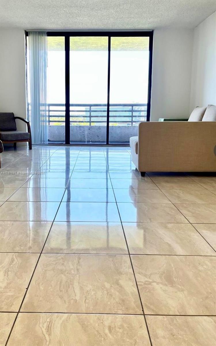 Picture of 3300 NE 191St St # 905, Aventura FL 33180