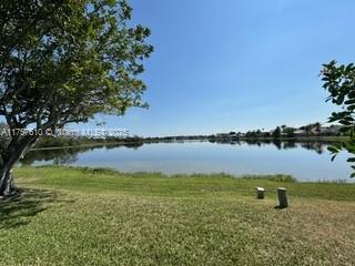 Picture of 959 Falling Water Rd, Weston FL 33326