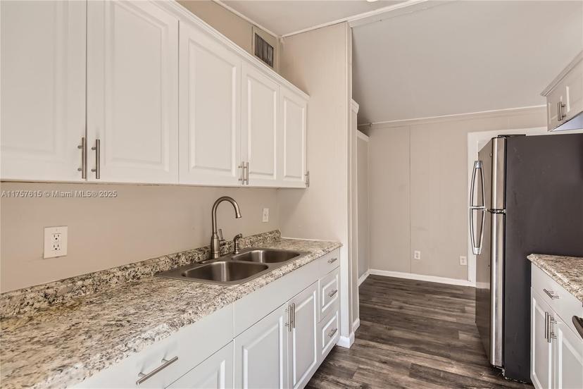 Picture of 1753 NE 178Th St, North Miami Beach FL 33162